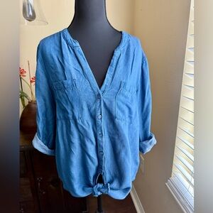Harve Benard blue 3/4 length sleeve denim color size medium